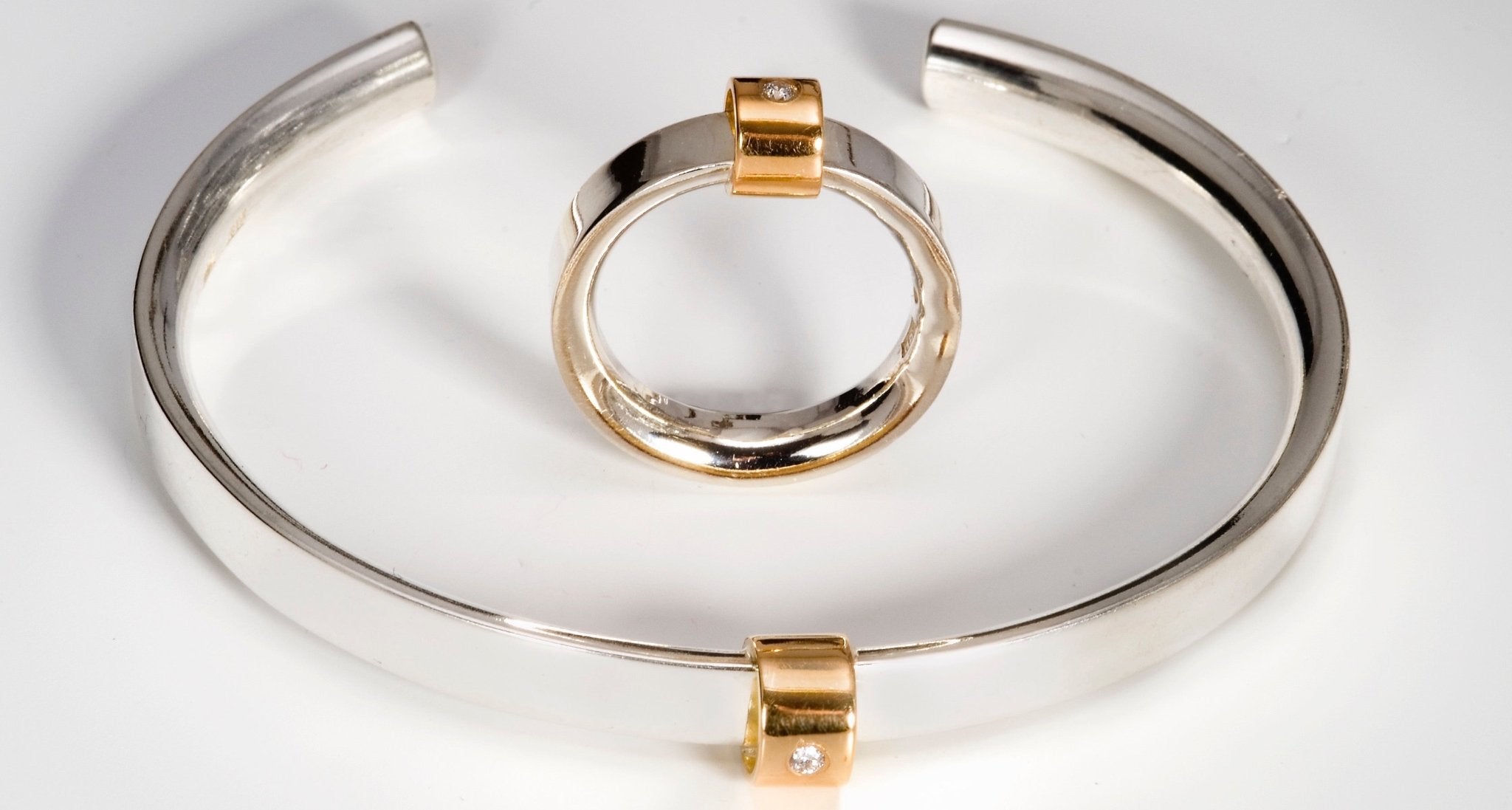 Helrund & Halvrund - ettrumforsmycken.se