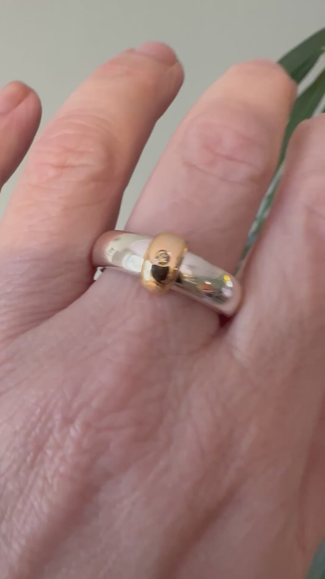 Långrund silver/guld med gul diamant
