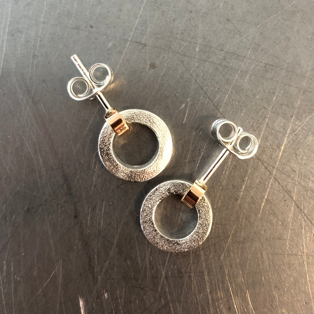 ⭐️ Fyrkant Guld Örhänge ⭐️